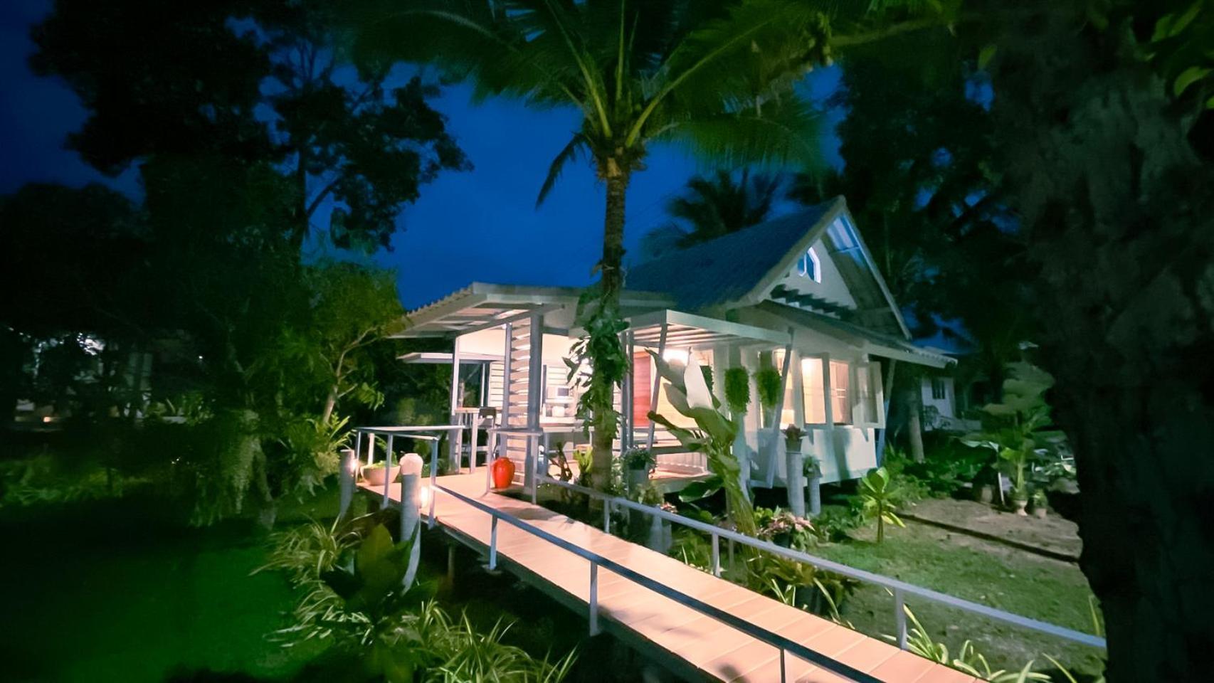 Rimsira Villa Chumphon Exterior photo